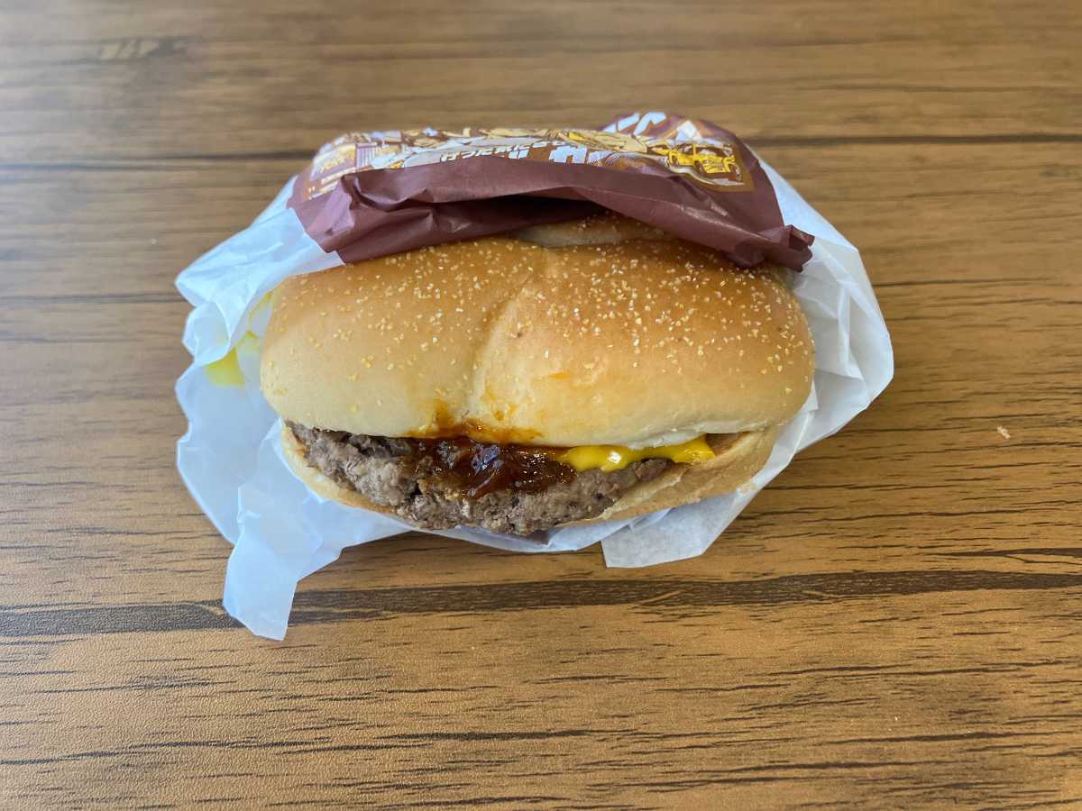 マクドナルド、アメリカバーガー新商品「デラックスチーズ」発売マイナビニュース