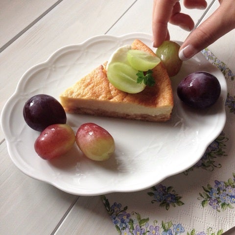 混ぜたら冷やして出来上がり♪濃厚＆なめらかな『レアチーズケーキ』レシピキナリノ