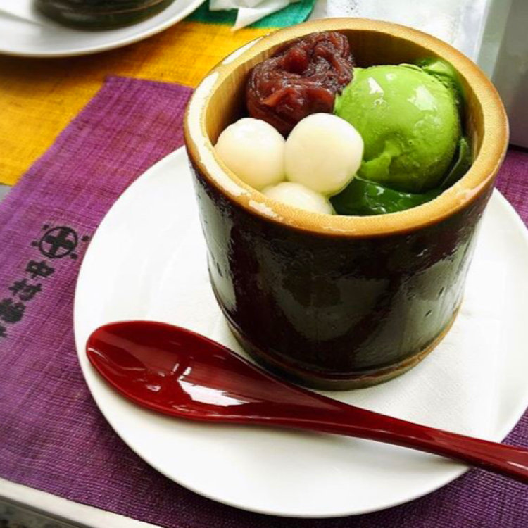 京都・宇治の老舗「辻利兵衛本店」のカフェで上質の抹茶スイーツをことりっぷ