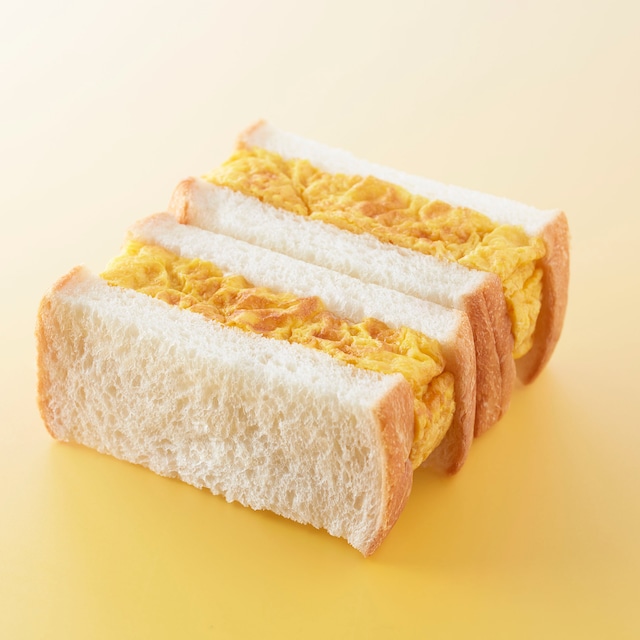 ちょっと贅沢に!厚焼き卵のサンドイッチ♪