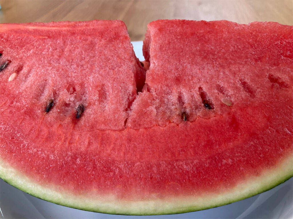 間違ってたかも！美味しいスイカは叩いた音が高い？低い？5分で読める！教えてもらう前と後MBSコラム