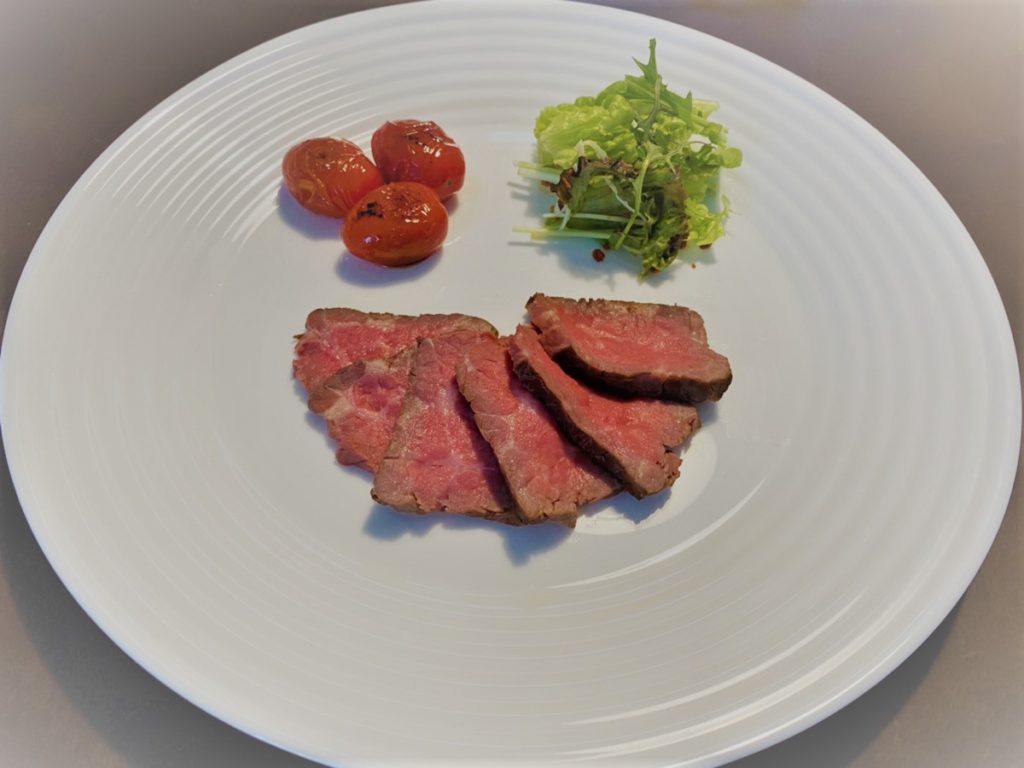 ローストビーフのおしゃれな盛り付け方!基本のコツも薔薇の花も