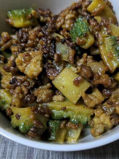 ゴーヤを美味しく大量消費！ ゴーヤボートの肉詰め☆カレー風味Jacaranda Recipe