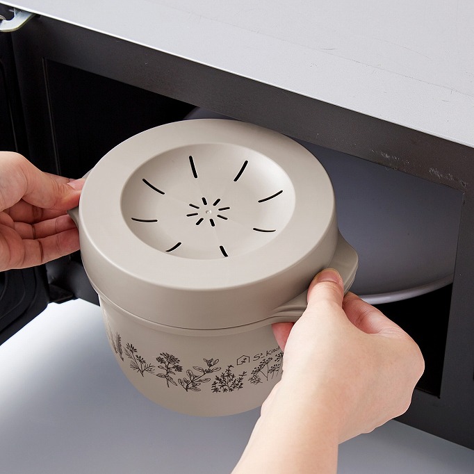 冷凍ご飯が炊きたてご飯に戻る？ アルミホイルを使った意外な裏技に「知らなかった」 – grapeグレイプ