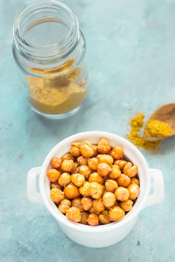 ヘルシーおやつ♪カリカリひよこ豆♡カレー味でビールのおつまみにも👍カリカリ、サクサクでとまらない美味しさ♪混ぜて焼くだけ簡単タンパク質豊富な健康おやつ♪vegan