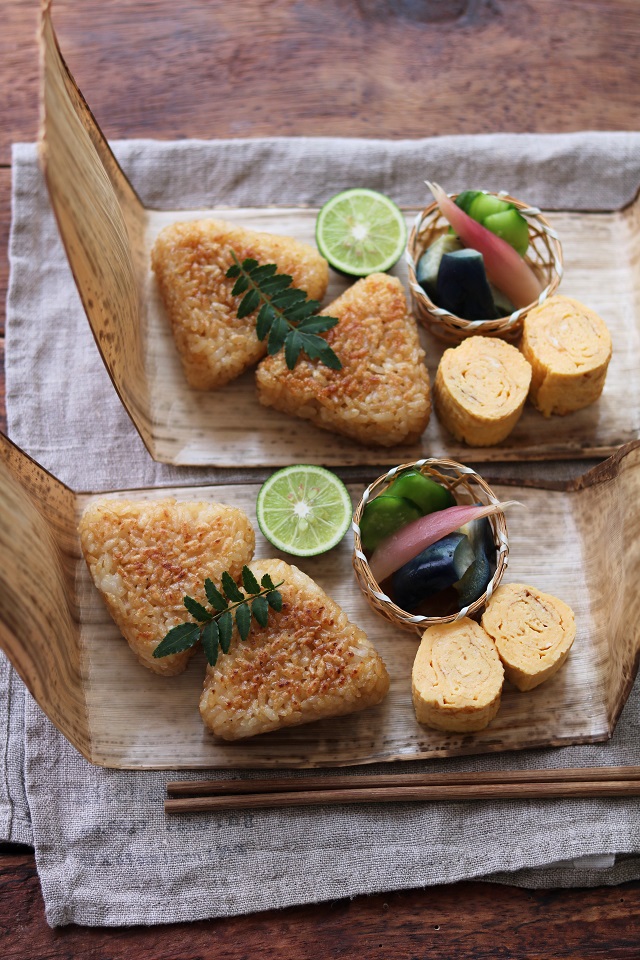 しょうゆなしで焼きおにぎり？ お弁当のおかずいらない！簡単おにぎりレシピ・作り方Tasty