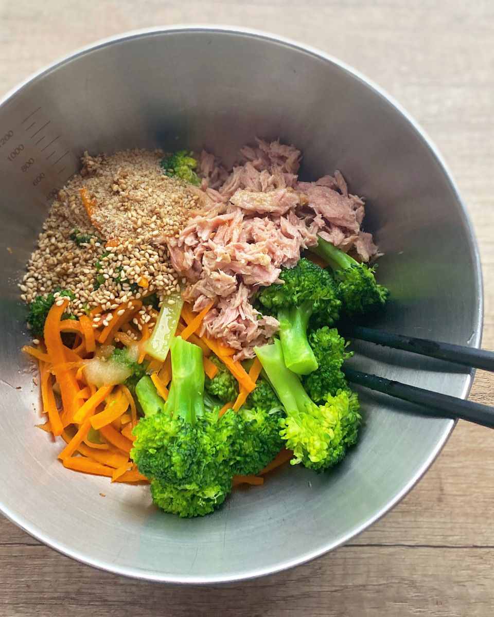 ブロッコリースプラウトとにんじんのツナマヨ和え