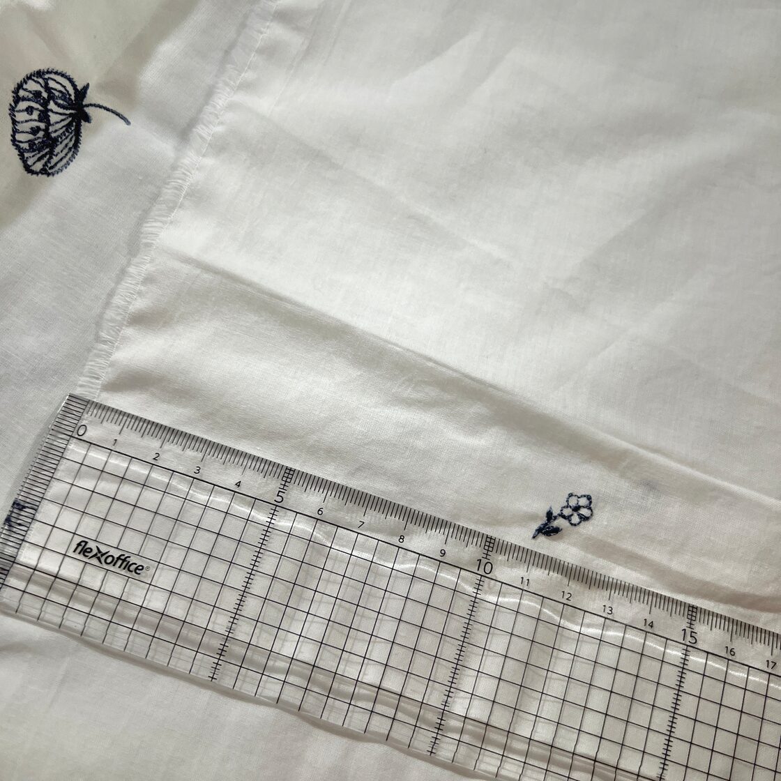 即納 生地幅130 韓国生地 コットン 刺繍生地 50センチ単位 生地 布 ベビー服 エンブロイダリー 高級 韓国直輸入 商用利用可 ヌノズキ韓国生地015生地・布地の専門店nunozuki