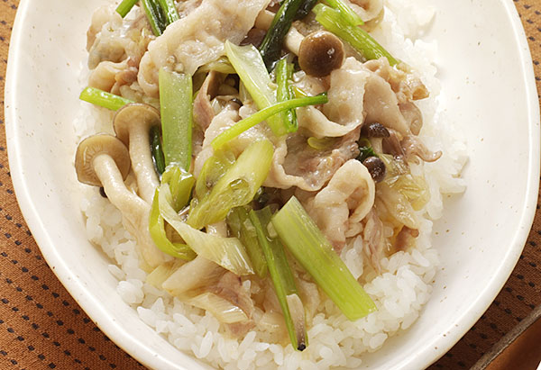 小松菜と長芋のエスニック炒め 副菜 レシピ・作り方 - E・レシピ