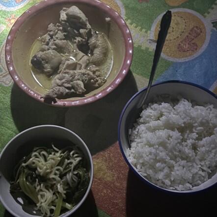 パプアニューギニアその土地の食：世界旅：旅して