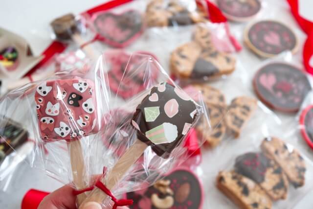 バレンタイン インスタ映えする友チョコはコレ！トレンド感満載ギフト17選