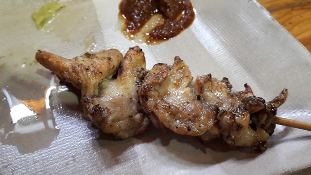 渋い外観がたまらない、地元で人気の焼き鳥屋さん。 栄吉 茨木 : ちびっこ酒場放浪記@関西