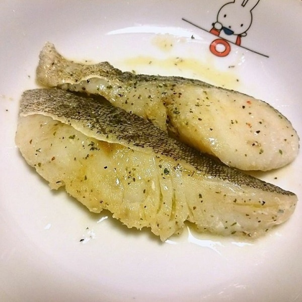 魚料理の定番！「白身魚のムニエル」の簡単＆おしゃれなアレンジまとめフーディストノート