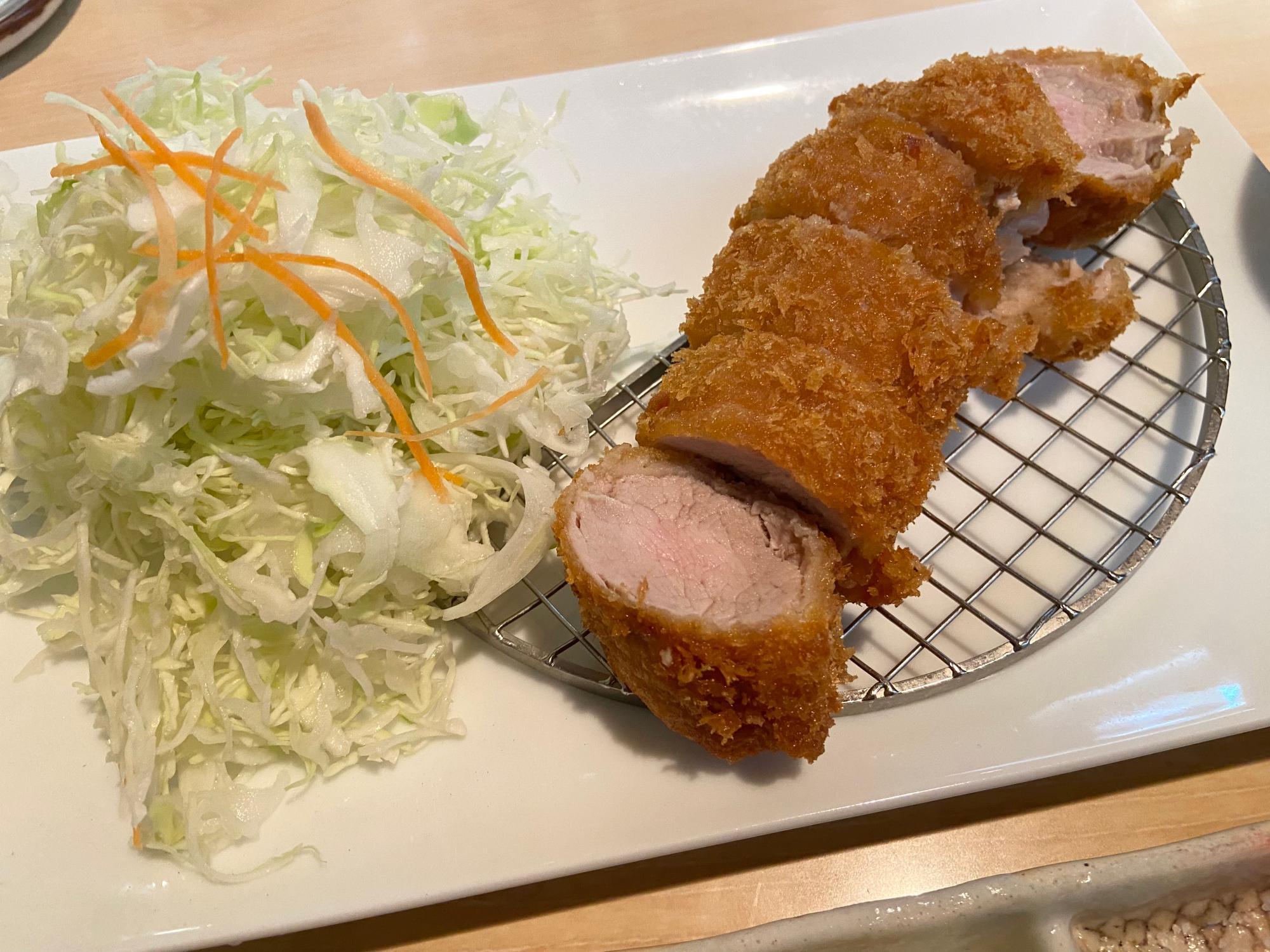 かつやのご飯はおかわり無料？キャベツは？量・料金・カロリーなど紹介！ ちそう