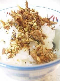 材料2つ★ご飯がモリモリ食べられる「サバふりかけ」
