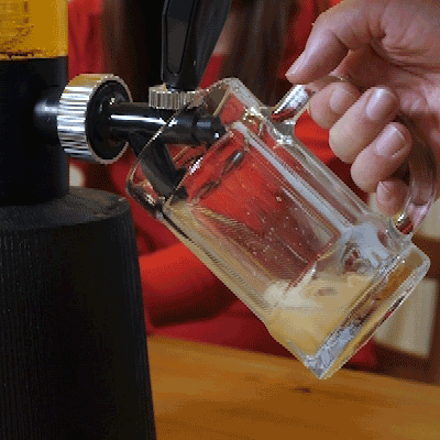 こぼさず運べ！ビールタワー商品情報メガトイメガハウスのおもちゃ情報サイト