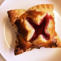 いちごのクリームチーズチョコパイレシピTikTok