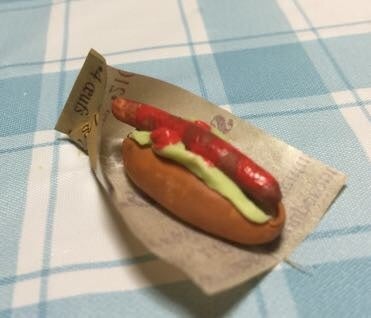 コストコフードコートのホットドッグを徹底解剖！きれいに持ち帰るコツも - macaroni