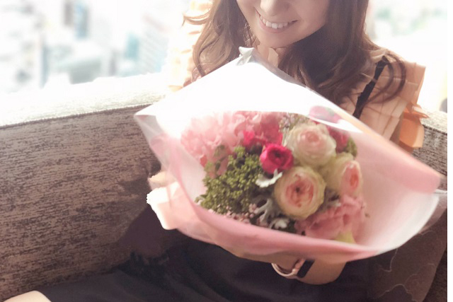 楽天市場花 ギフト IGARASHI - 正しい花束の渡し方渡すときの注意点や言葉について解説