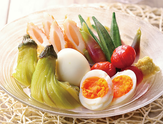 夜ご飯 📝 献立 *おでん *なめことわかめのお味噌汁 *人参しりしり *豚バラ肉の大葉巻き *小松菜のお浸し *いちぢく昨日は長女&次女の運動会でした! 長女は小学校最後の運動会。 6年生みんなの成長に涙した😭 次女は障害物競走の玉入れがなかなか入らず最下位