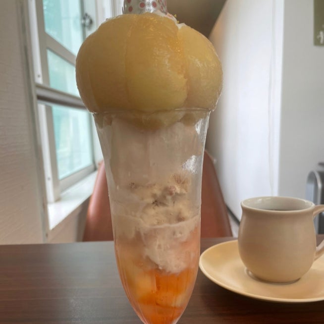絶品桃パフェ3.5玉使用🍑 大阪トルクーヘン特選スイーツ