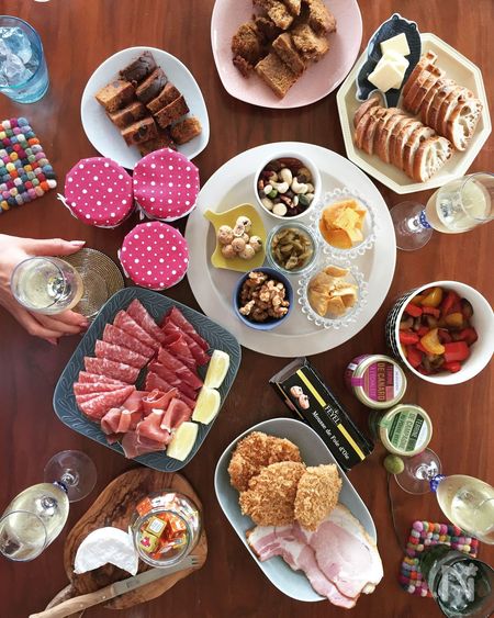 持ち寄りパーティー - 気分しだいで食べりゃんせ♪