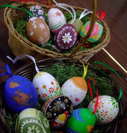 イースターエッグ工作！卵以外で作る作り方とエッグハントの遊び方ココシレル