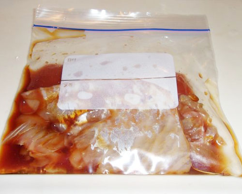 炊飯器で鯛めし✨✨, 手頃なサイズの連子鯛が, 炊飯器にぴったり笑, 身離れも簡単で, 食べやすい✨✨, 白出汁と昆布と, 一緒に、,ボタンひとつで完了です✨✨,鯛めし,鯛飯,鯛飯レシピ,薬膳,薬膳レシピ