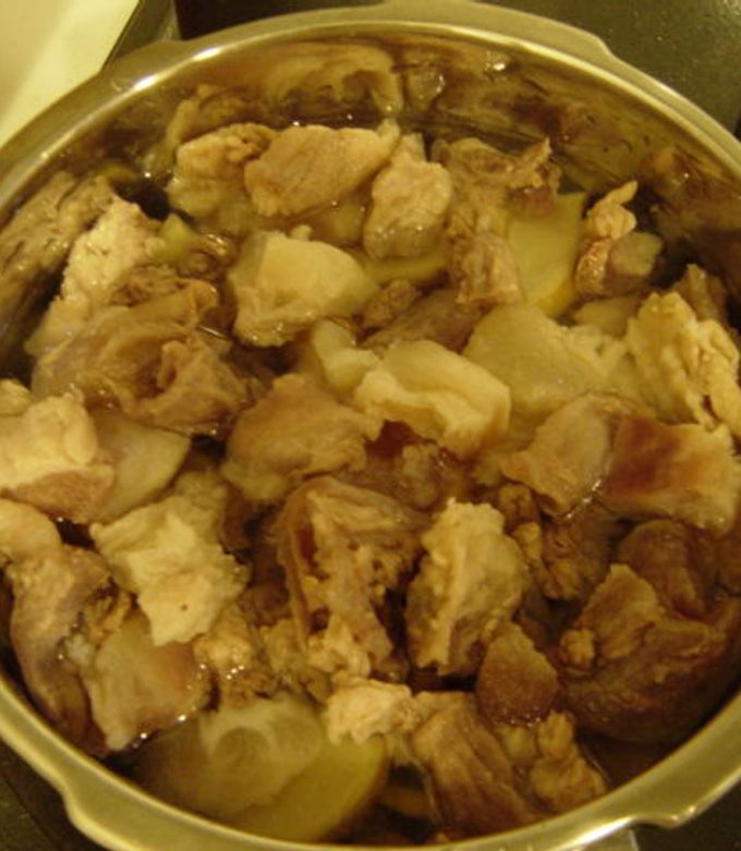 圧力鍋使用＊基本の牛すじ肉の下茹で処理 レシピ・作り方クラシル