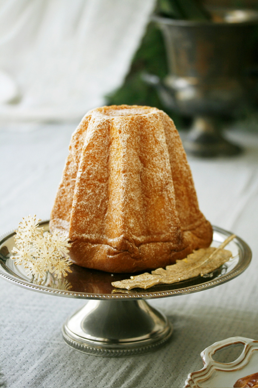 無印の「シュトーレン」が税込み990円でドンク製！ → ドンクの1836円のシュトーレンとガチ比較した結果ロケットニュース24