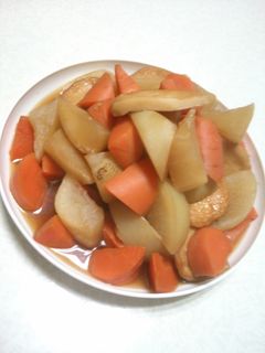 シンプルでおいしい 大根とさつま揚げの煮物