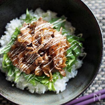 お昼ごはんに♪簡単ぶた丼