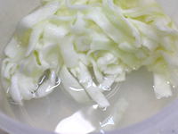 夕顔でcooking ☆夕顔の油炒め ☆夕顔とツナの煮物 ツナが少なかった〜 T . T