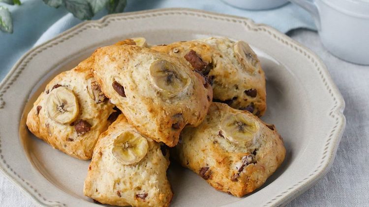 卵もバターもいりません！ホットケーキミックスで簡単「チョコバナナスコーン」のレシピ - Peachy ピーチィ- ライブドアニュース