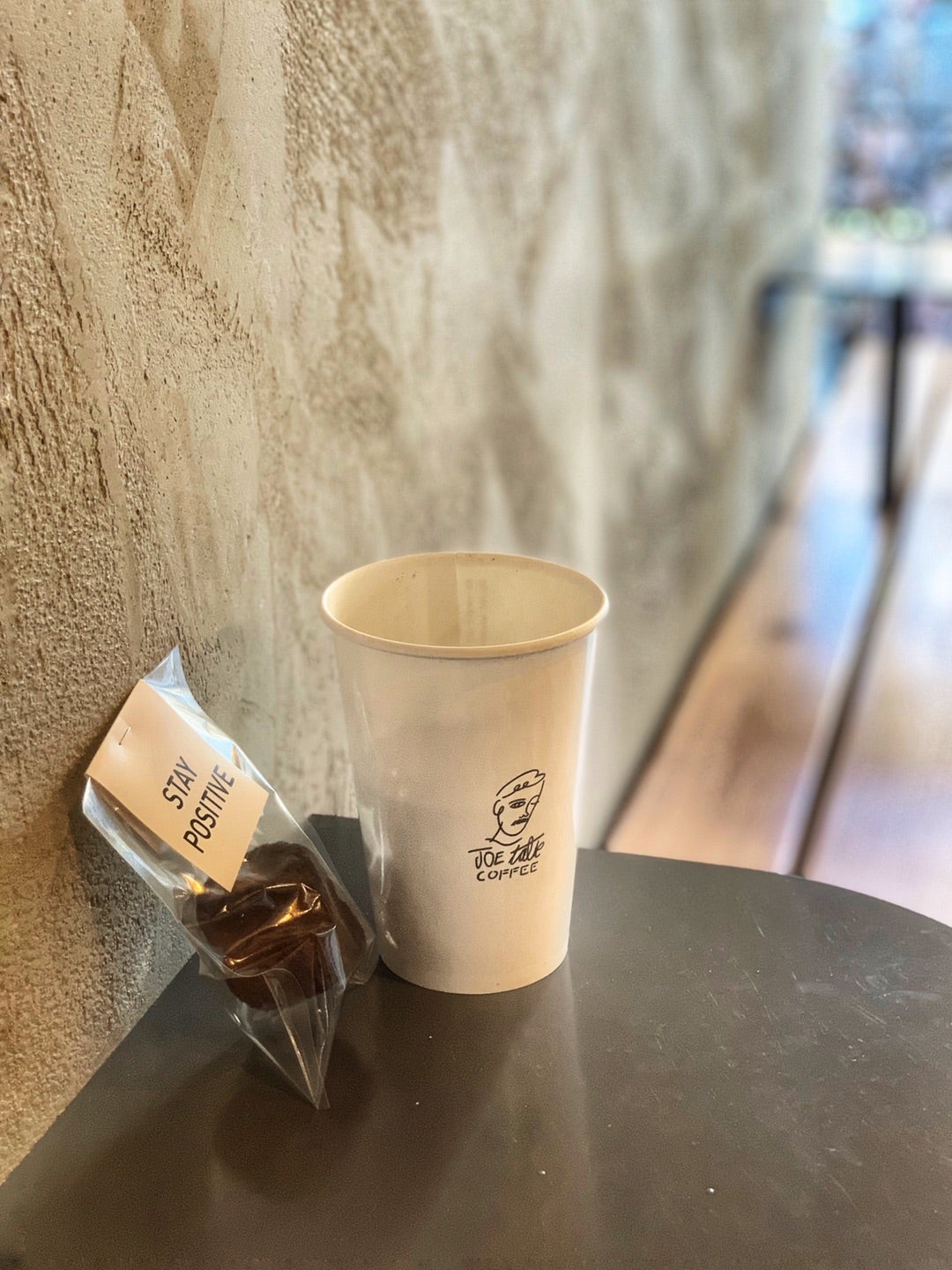 恵比寿の最新カフェ「JOE TALK COFFEE ジョートークコーヒー 」が話題に！カヌレ ブランドとコラボした新商品も見逃せない♡itSnapマガジン