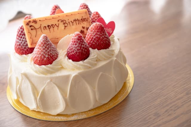 苺のショートケーキ SS・S・M・Lアニバーサリースイーツ お誕生日・お祝い洋菓子株式会社不二家