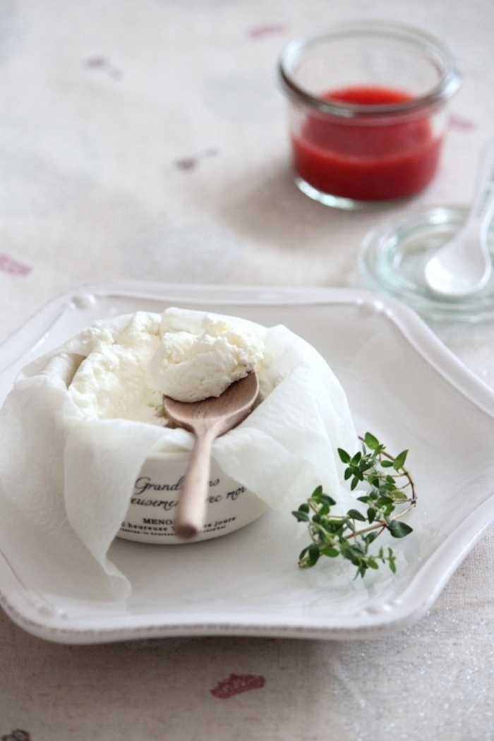 牛乳で自由研究 牛乳＋レモン汁＝カッテージチーズ＋乳清