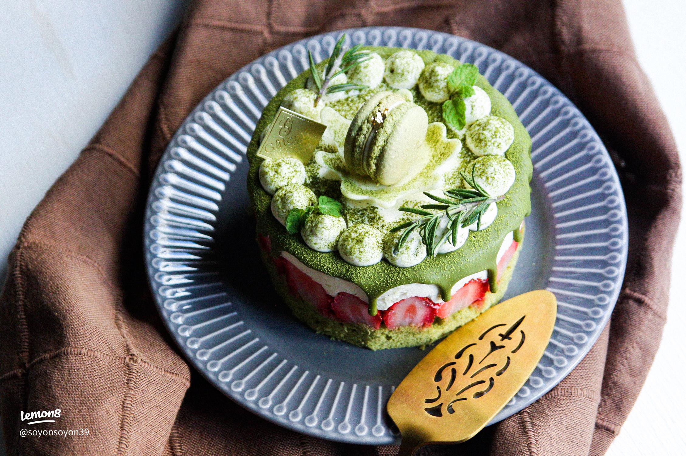 抹茶プリン・ベリーソース