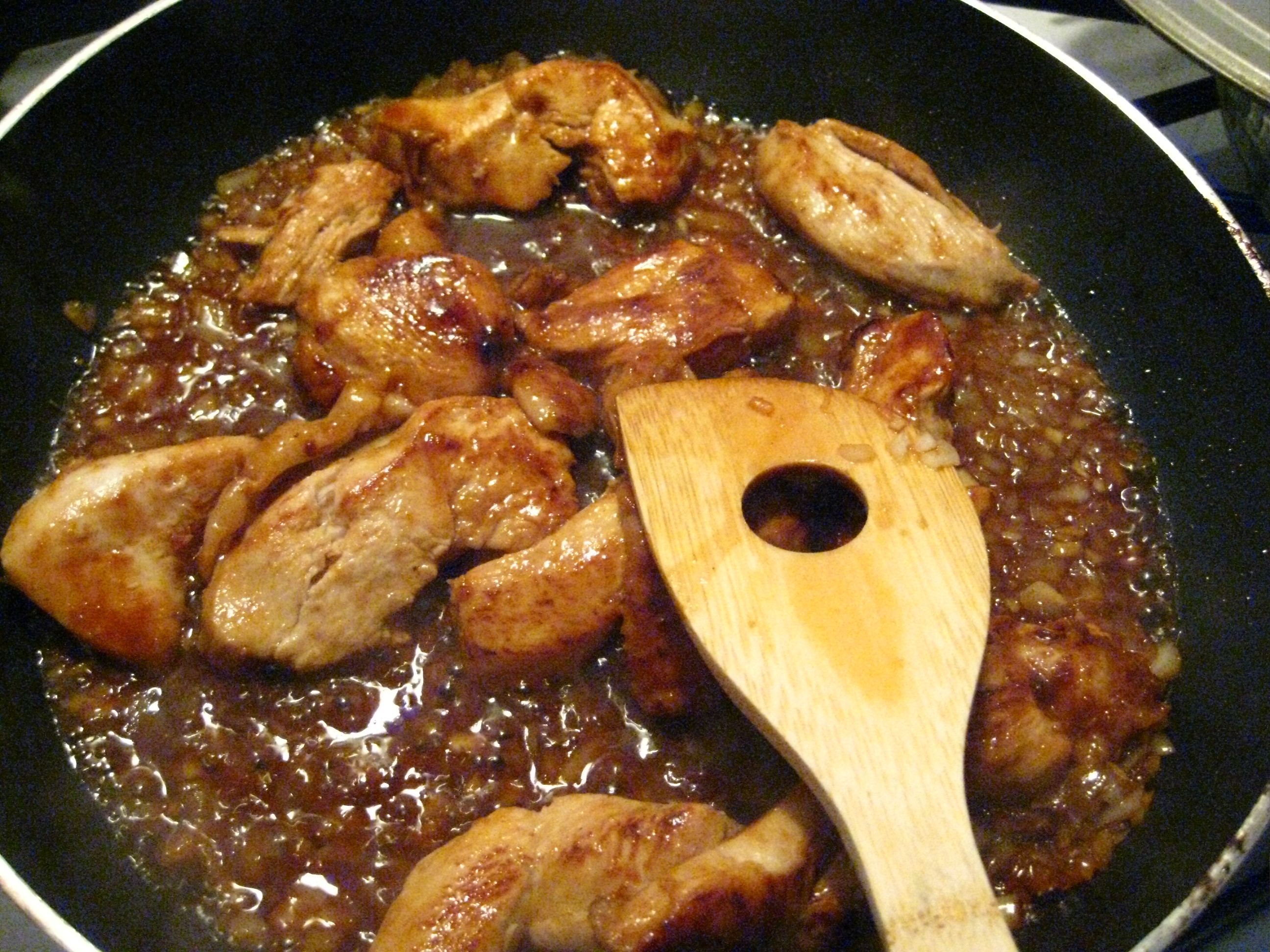 鶏もも肉とかぼちゃの梅ジャム煮♪弊社ウェブサイトにレシピがあります。是非お試しください。ベーグルにもおすすめです