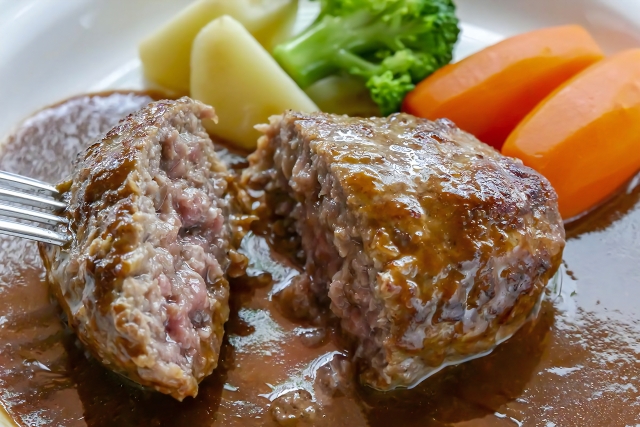 Amazon.co.jp:和牛セレブセレブすぎるハンバーグハンバーグ5個あか牛 稀少 熨斗 のし対応 ギフト 冷凍 内祝い厳選された至高の美味しさ お祝い お礼 お歳暮 クリスマス : 食品・飲料・お酒