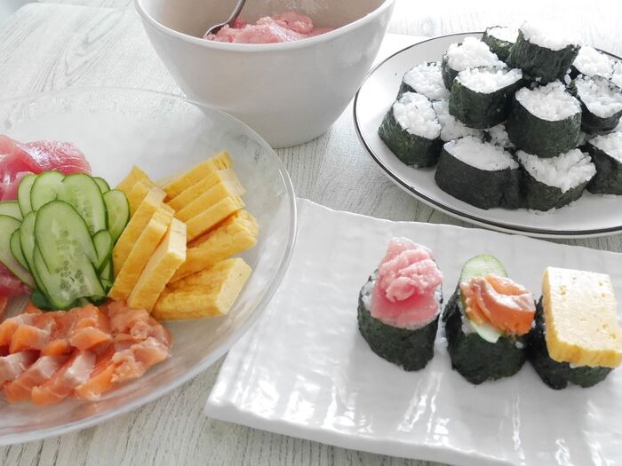 子供も喜ぶ！手巻き寿司のレシピ＆具のおすすめ組み合わせ：白ごはん.com