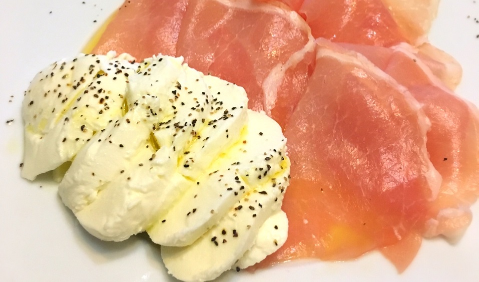 生ハムといちごのカプレーゼレシピ紹介伊藤ハム