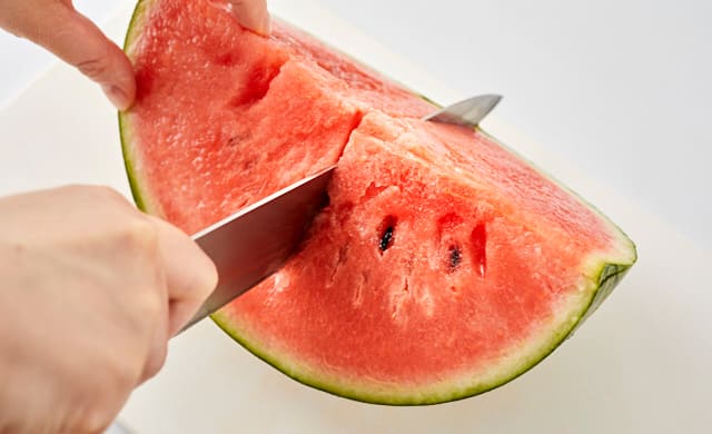 スイカの切り方~仲良くスイカを均等に分ける - 立山モアイの多趣味ブログ