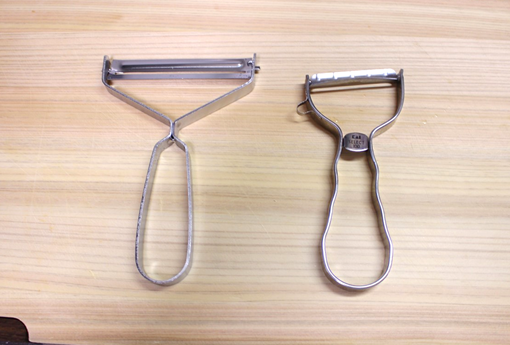 ダイソー２００円商品キャベツピーラー。フワフワ千切りが簡単