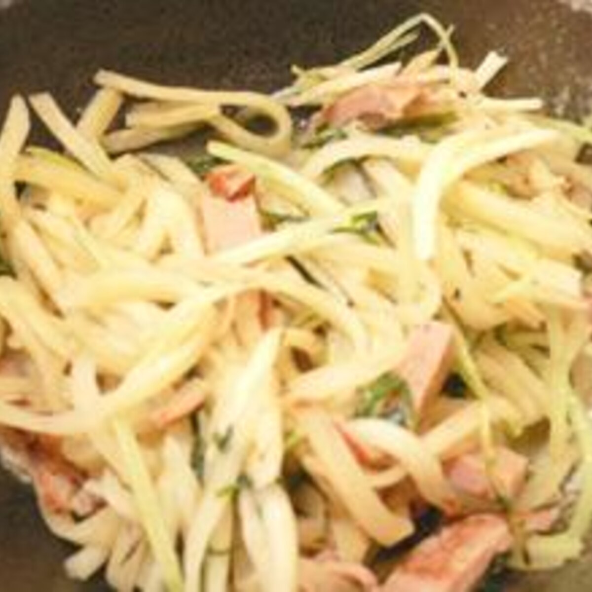 青パパイヤで作る炒め煮、それが『パパヤーイリチー』! – オリオンストーリ