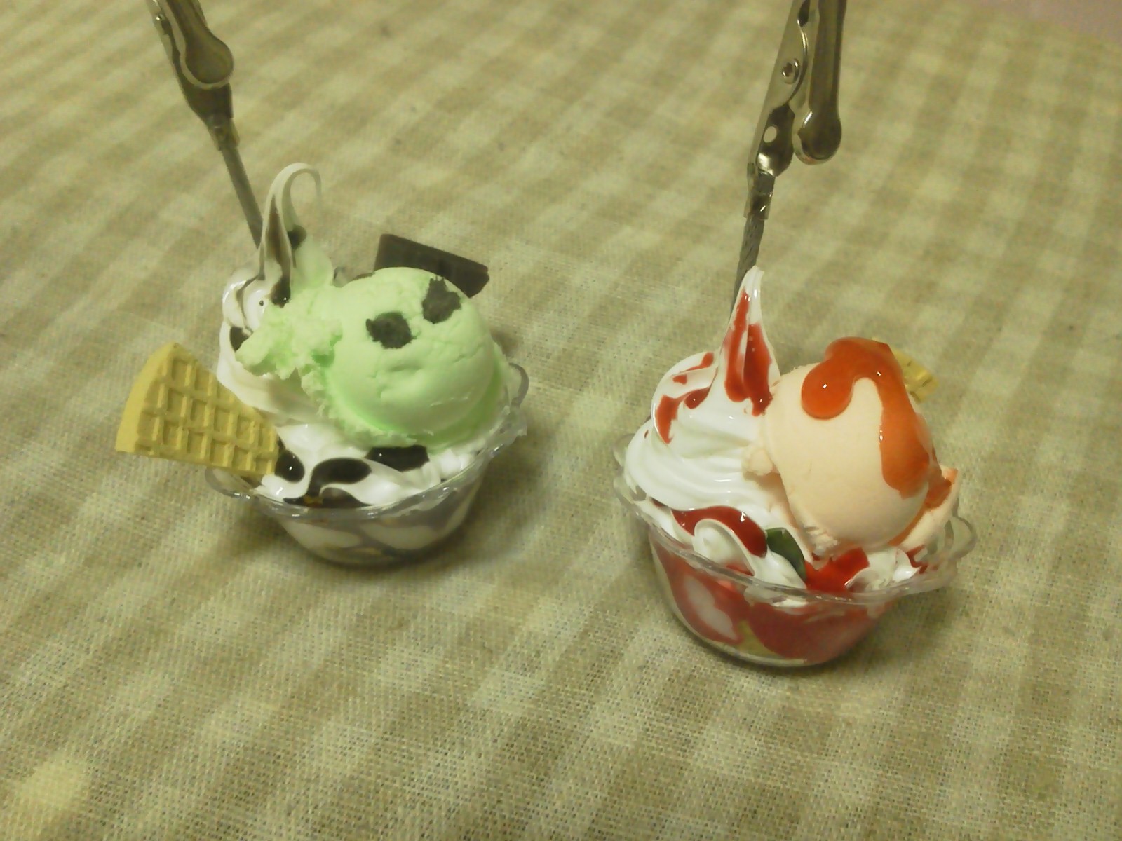 シャチハタ40号朱肉 喫茶店のフルーツパフェ フェイクスイーツ スイーツデコ ？iichi日々の暮らしを心地よくするハンドメイドやアンティークのマーケットプレイス