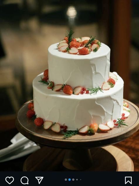 3段のウェディングケーキ – wedding cake