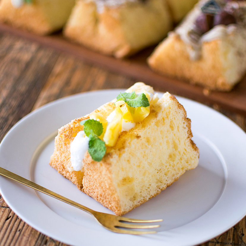 シフォンケーキの盛りつけ方