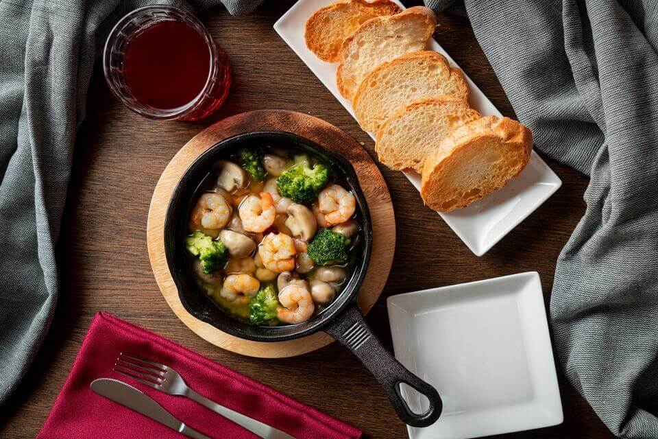 作るより経済的？コストコ「シーフードアヒージョ」のおいしい食べ方3ページ目- macaroni