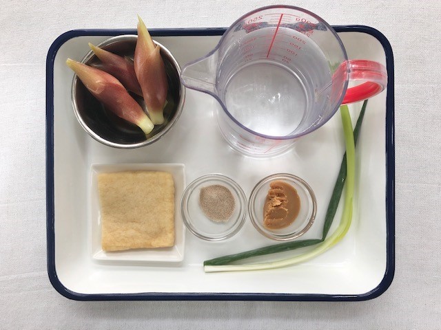 出汁が美味しい♪ 冷凍しじみの味噌汁